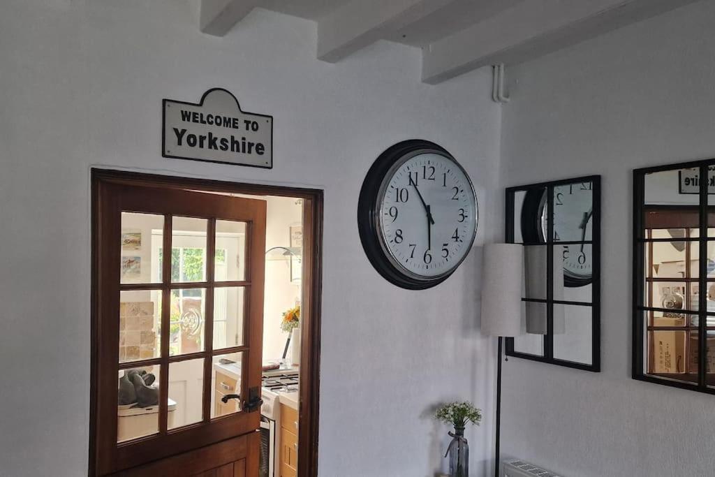 Black Cat Cottage - Central Pickering Grade 2 Listed Cottage Ngoại thất bức ảnh